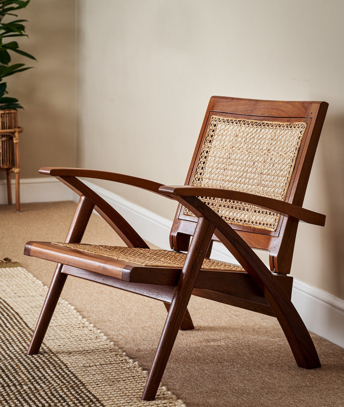 Murano Chair - Lakkadhaara