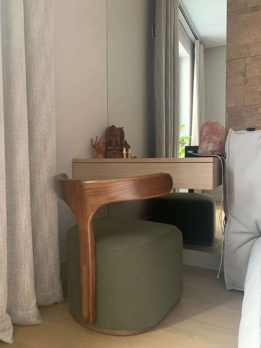 Paris Chair - Lakkadhaara