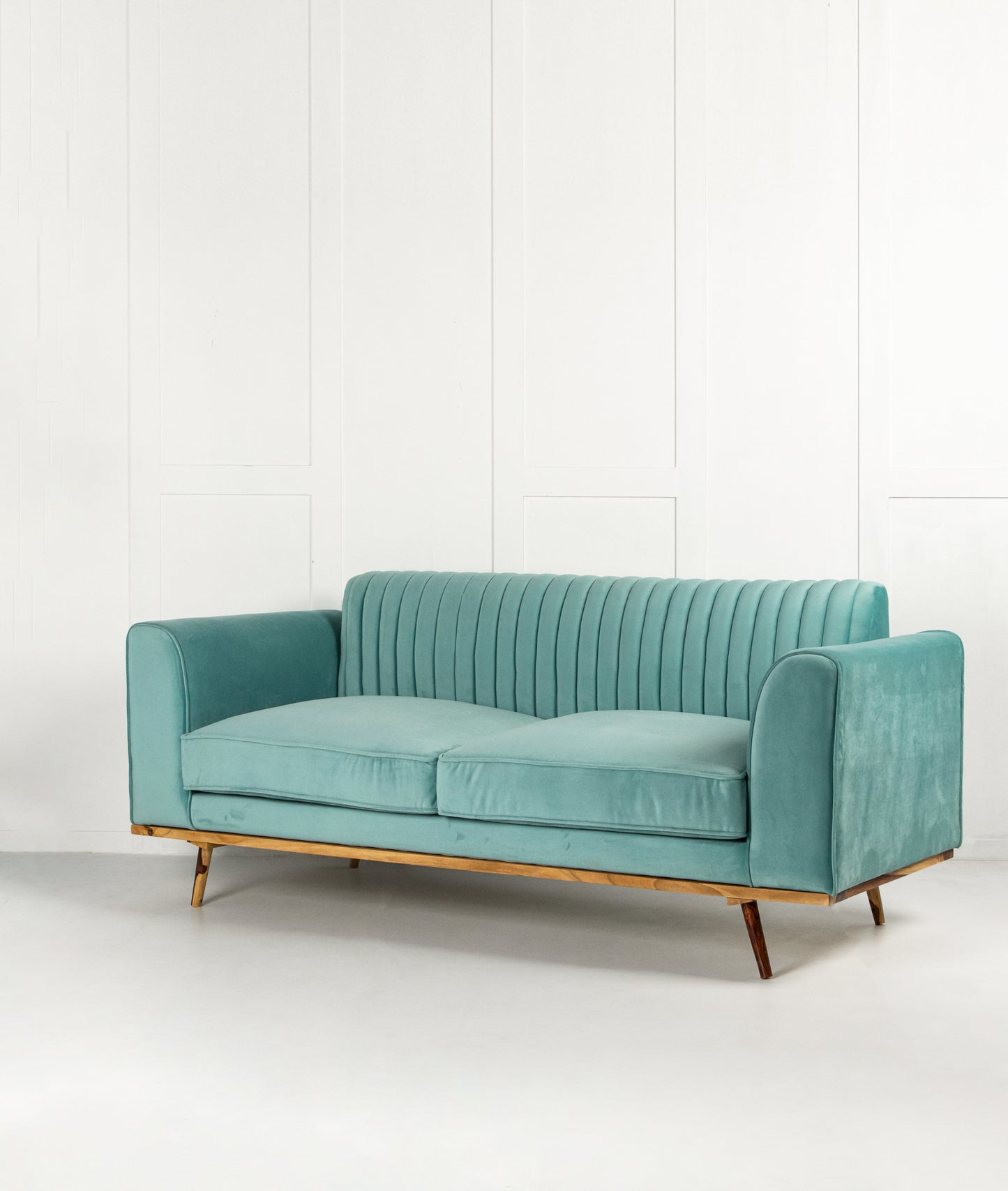 Advik Sofa - Lakkadhaara