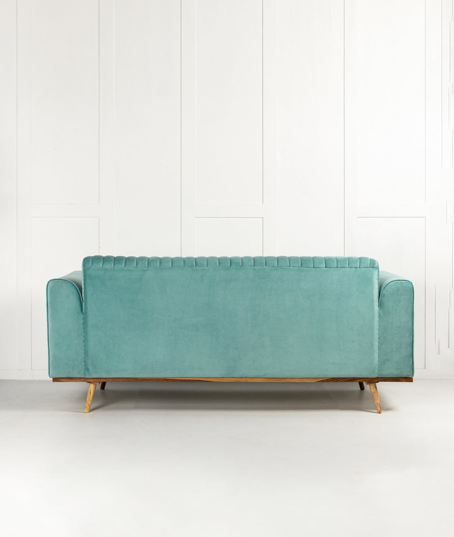 Advik Sofa - Lakkadhaara