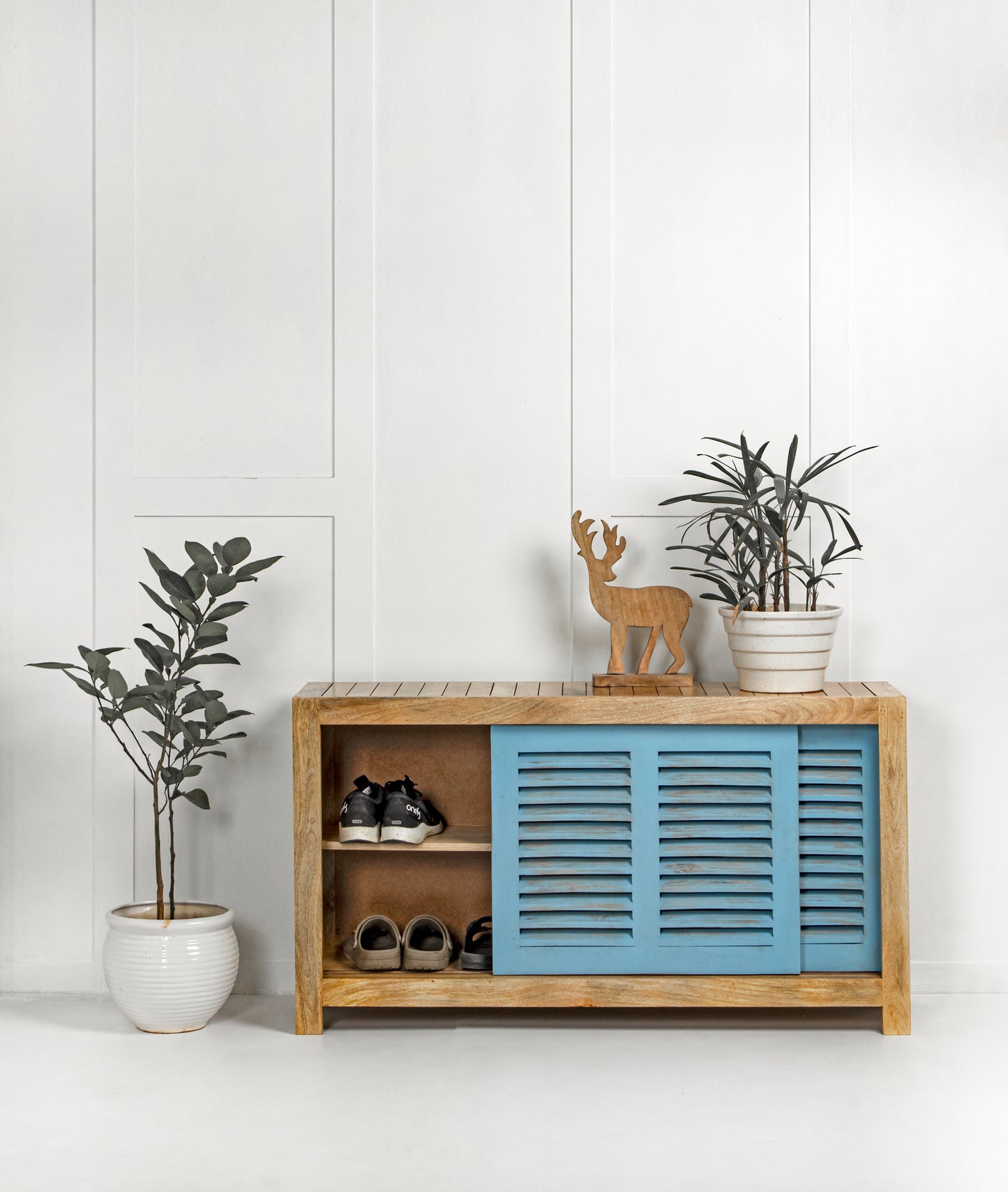 Anagi Shoe Rack - Lakkadhaara