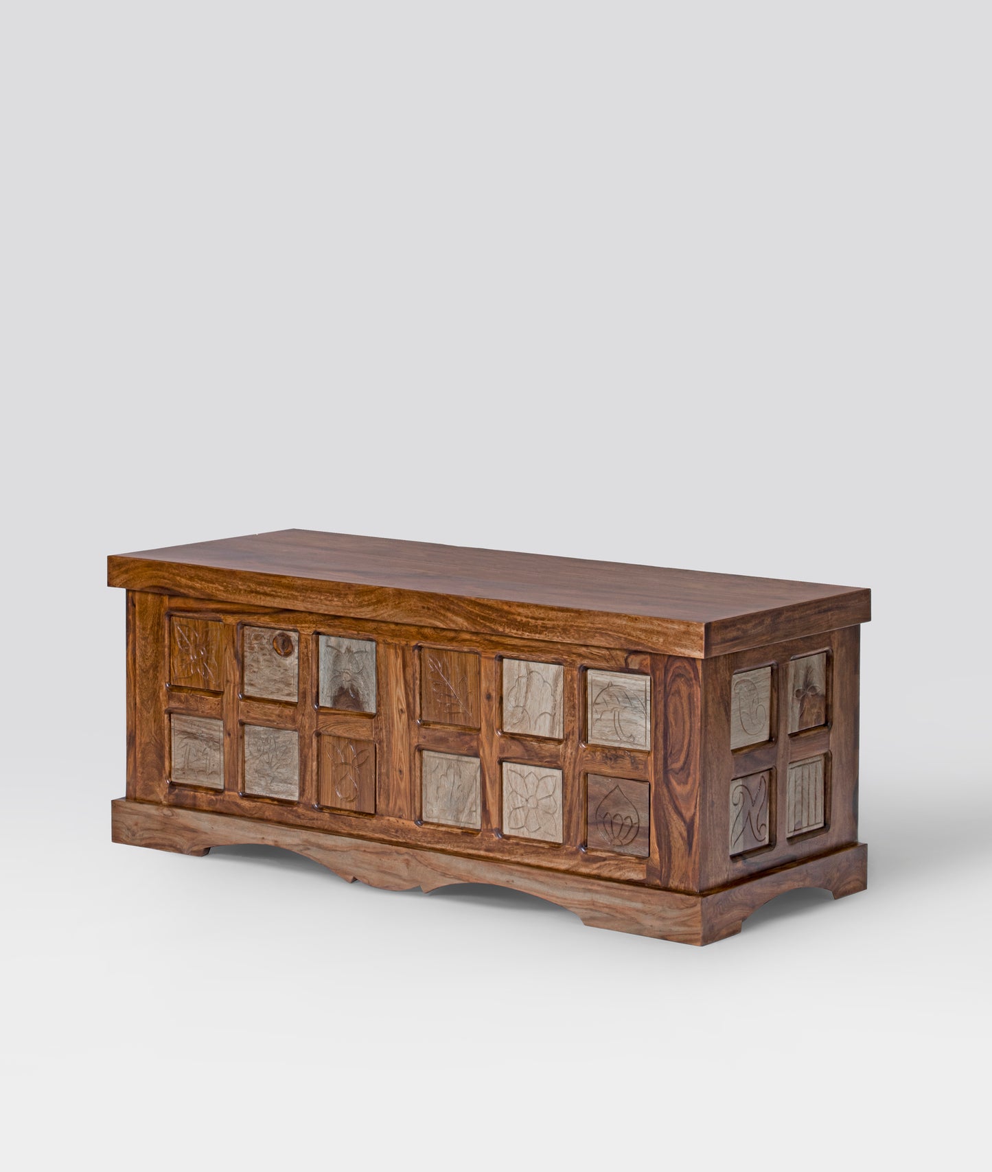 Anwita Coffee Table Trunk - Lakkadhaara