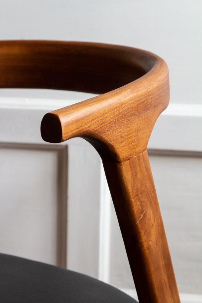 Ashford Mid-Century Chair - Lakkadhaara