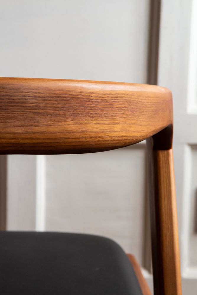 Ashford Mid-Century Chair - Lakkadhaara
