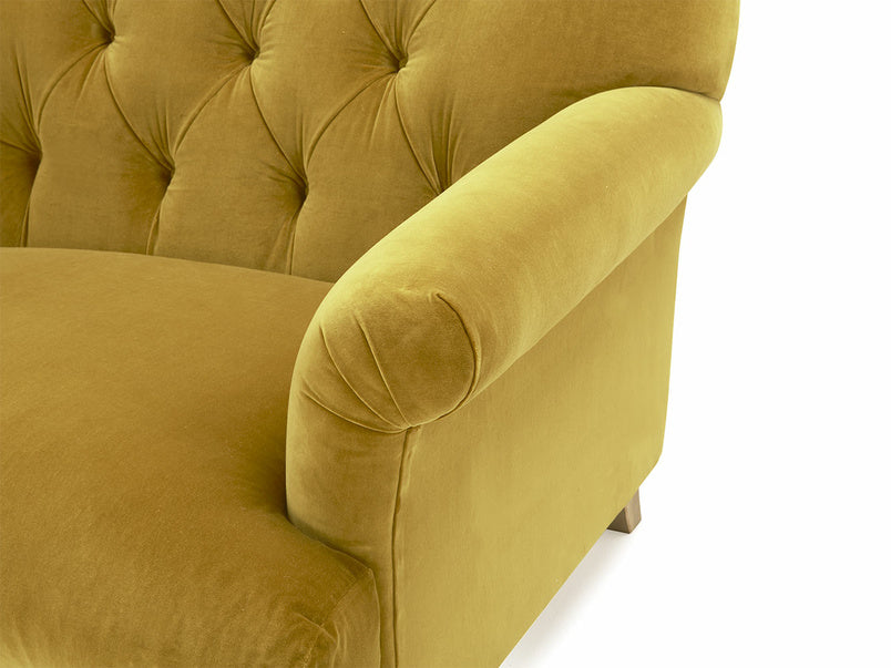 Benzo Loveseat - Lakkadhaara