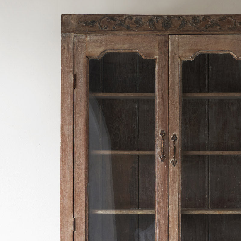 Cupboard with Closed Doors and 8 Drawers - Lakkadhaara