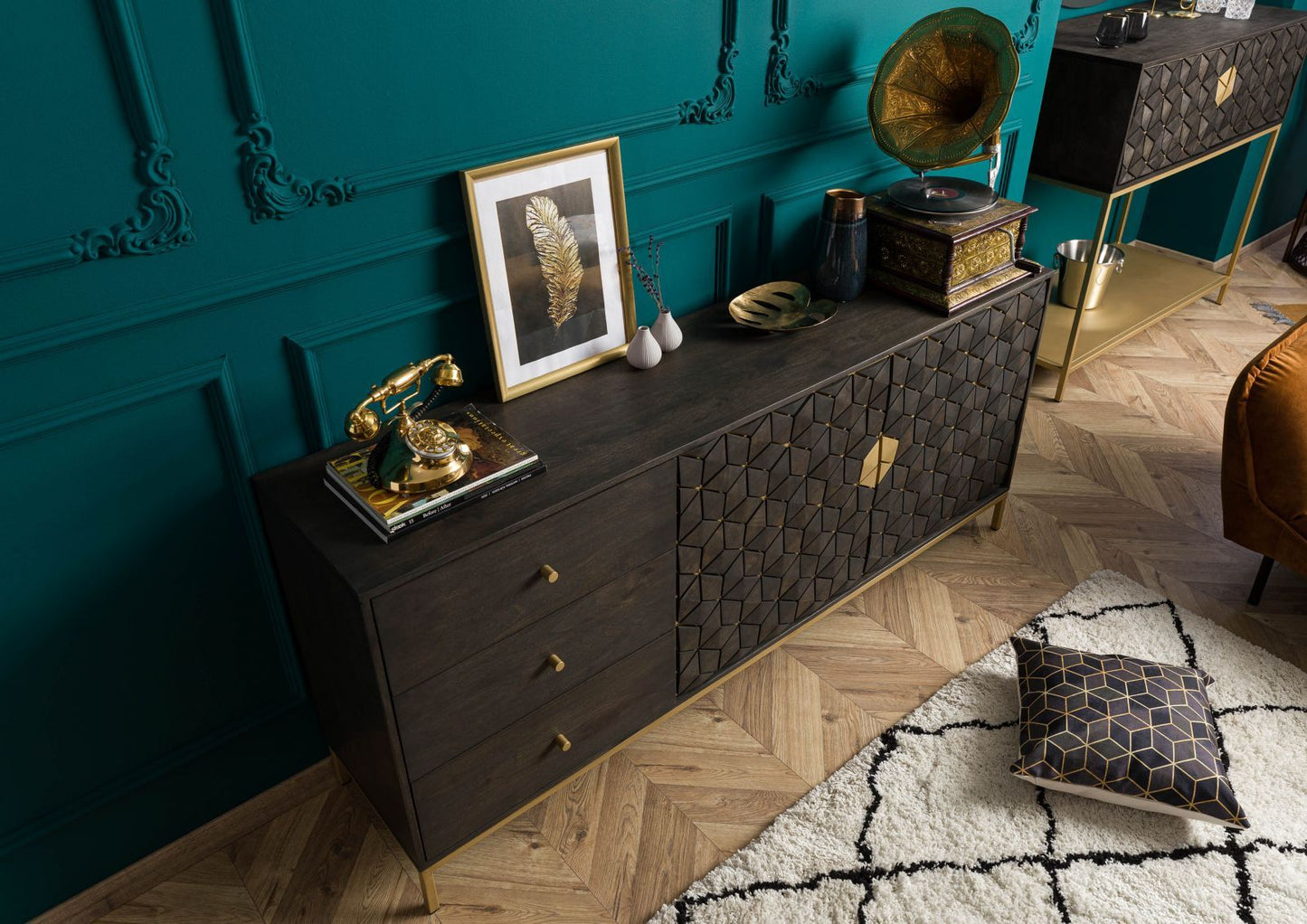 Diamond Sideboard - Lakkadhaara