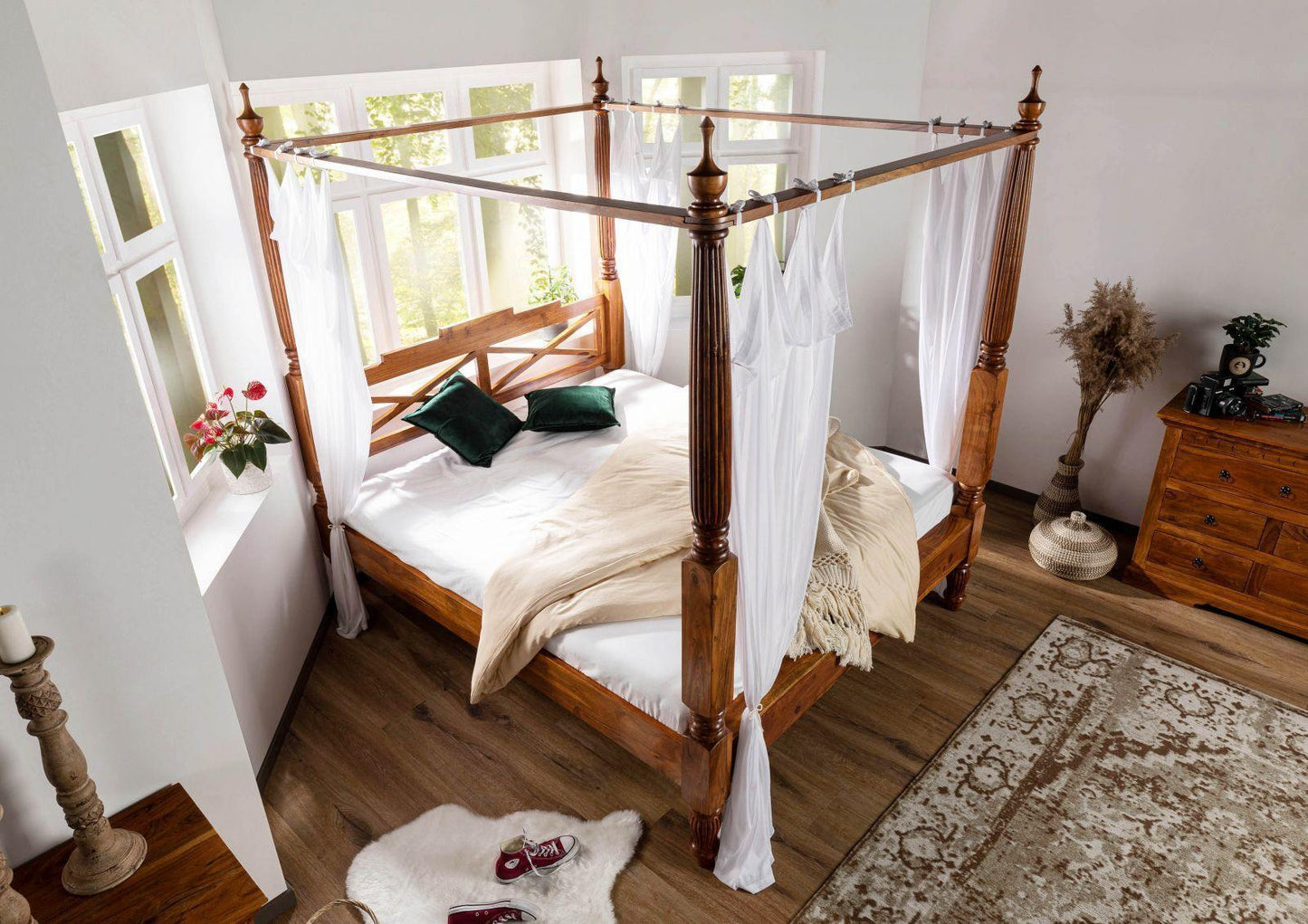 Eros Solid Wood Poster Bed - Lakkadhaara