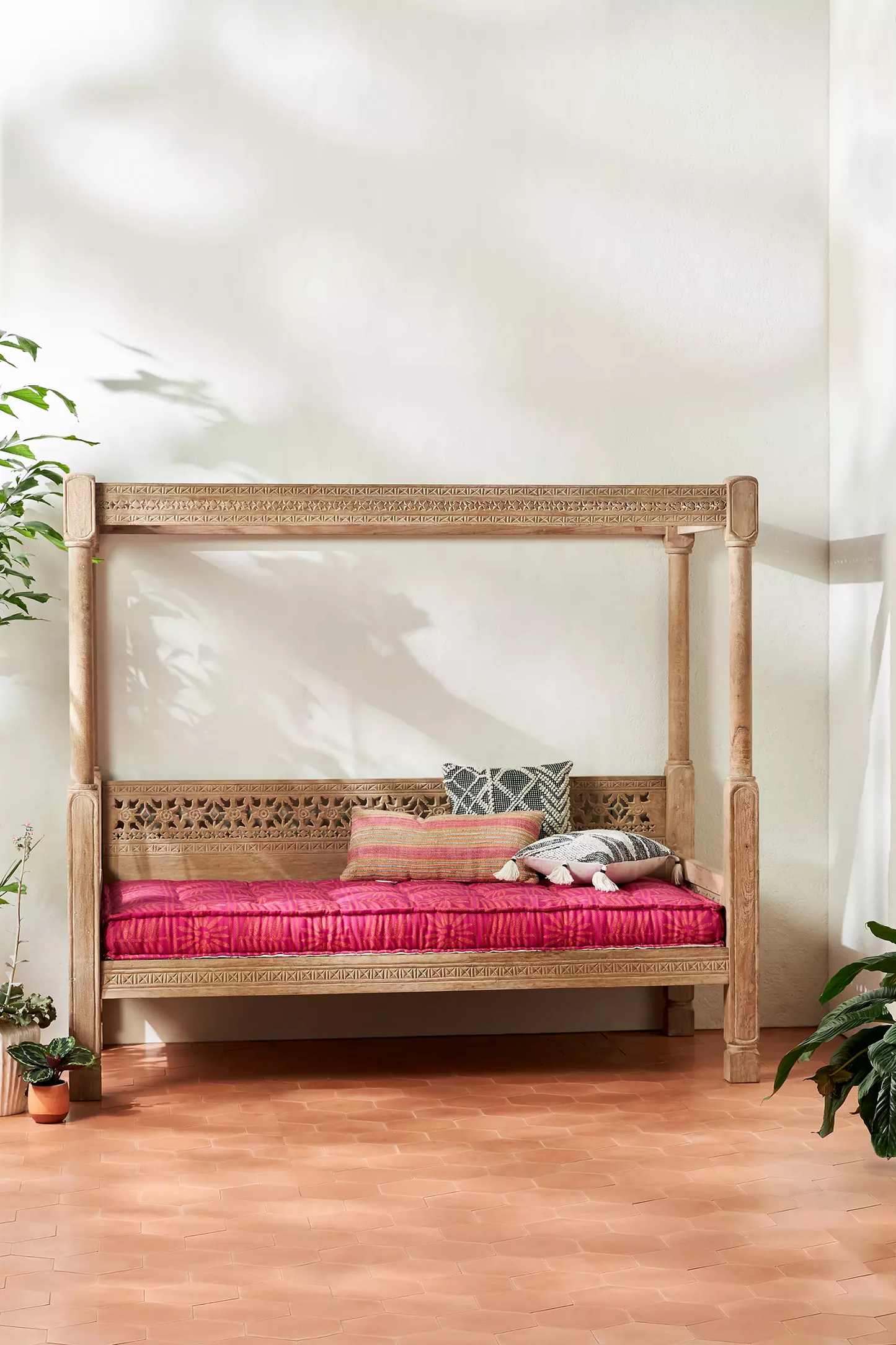 Ezana Day Bed