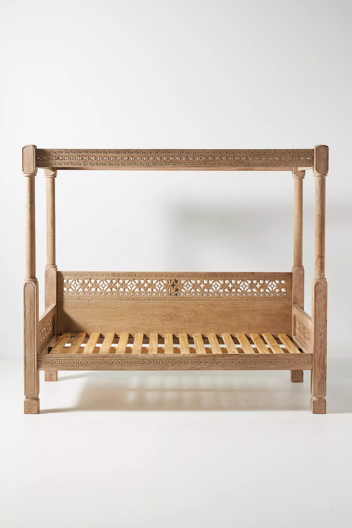 Ezana Day Bed - Lakkadhaara