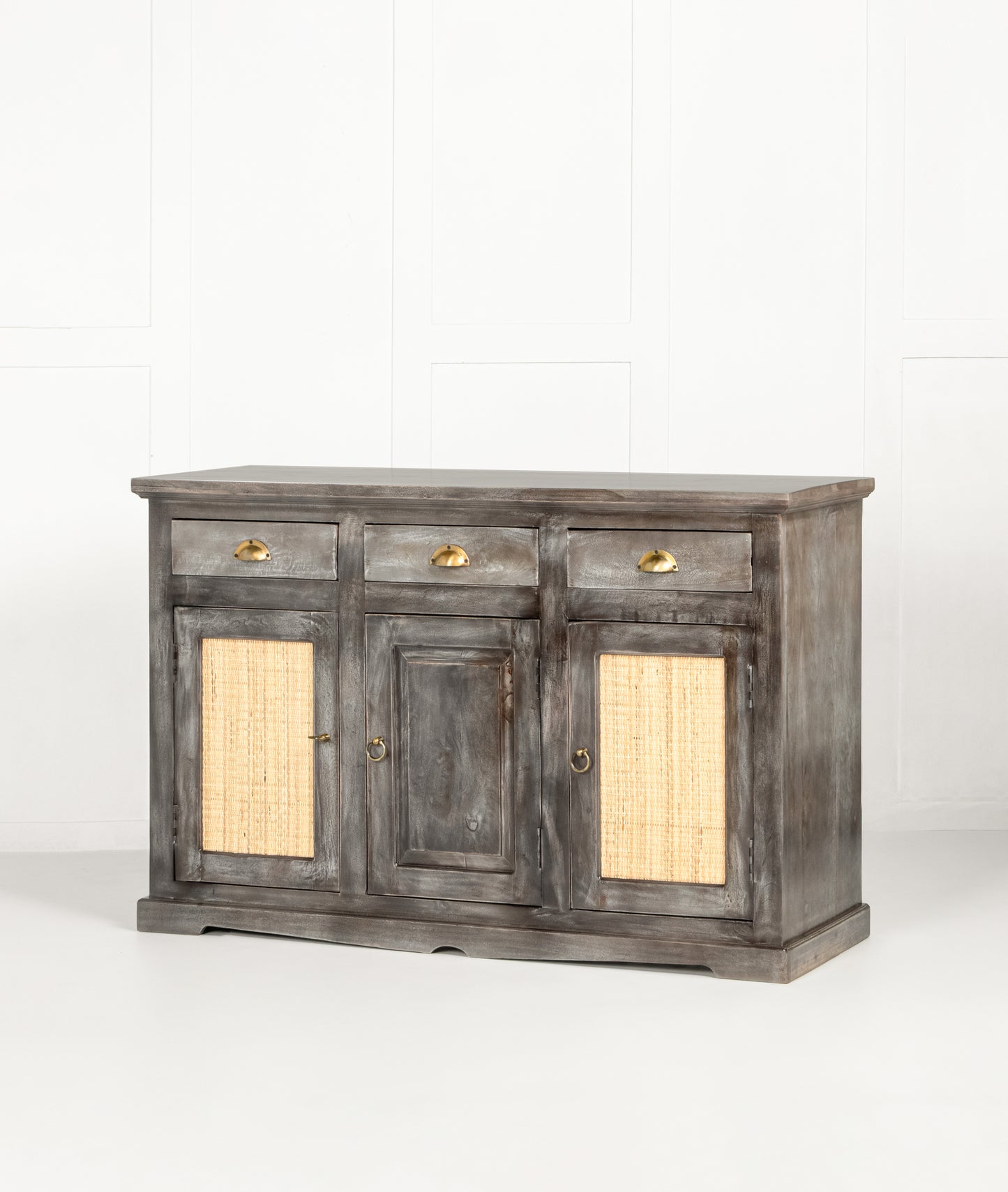 Floyd Sideboard - Lakkadhaara