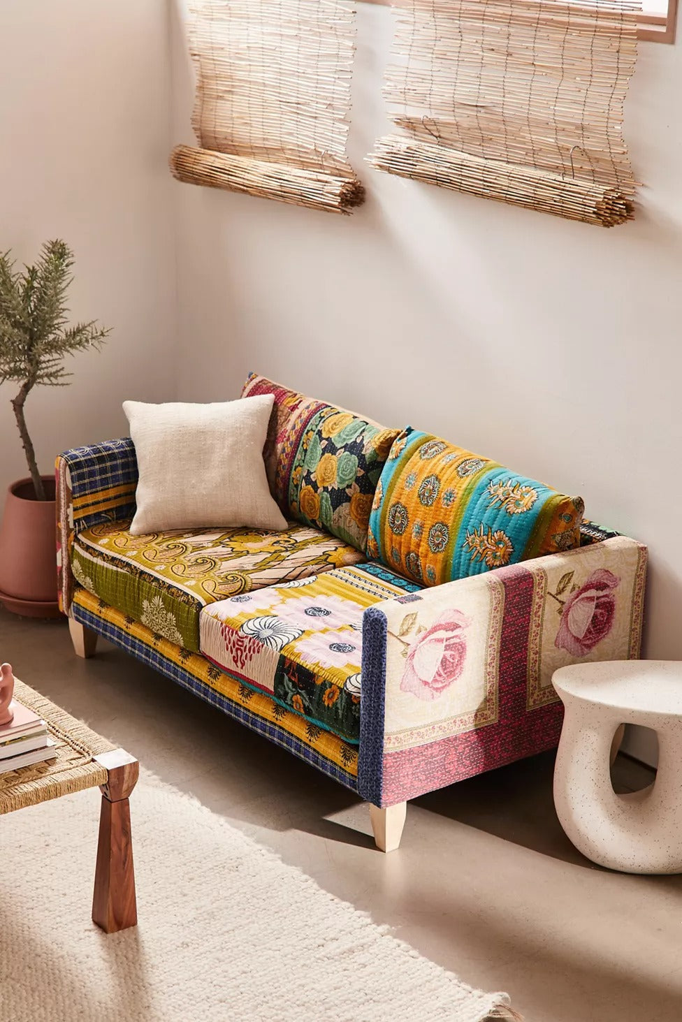 Kantha Love Seat - Lakkadhaara