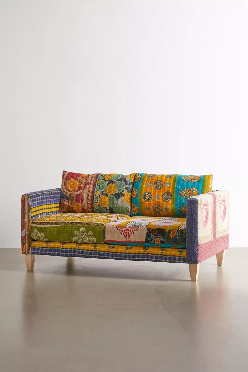 Kantha Love Seat - Lakkadhaara