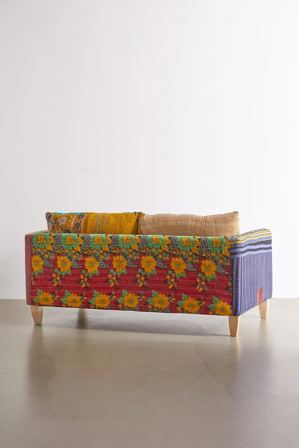 Kantha Love Seat - Lakkadhaara