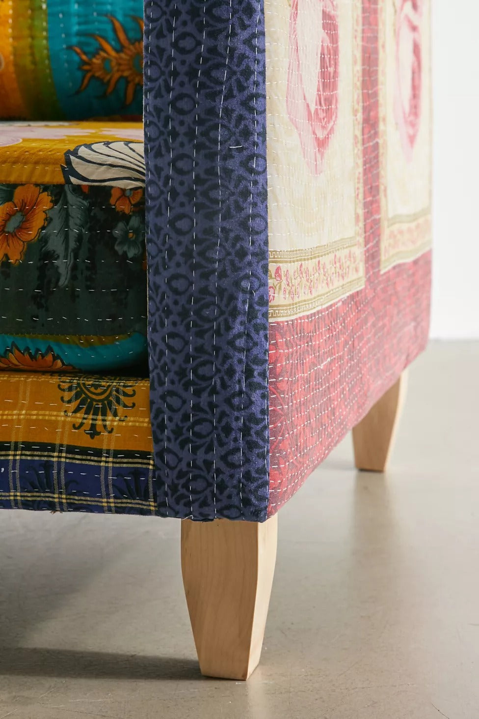 Kantha Love Seat - Lakkadhaara