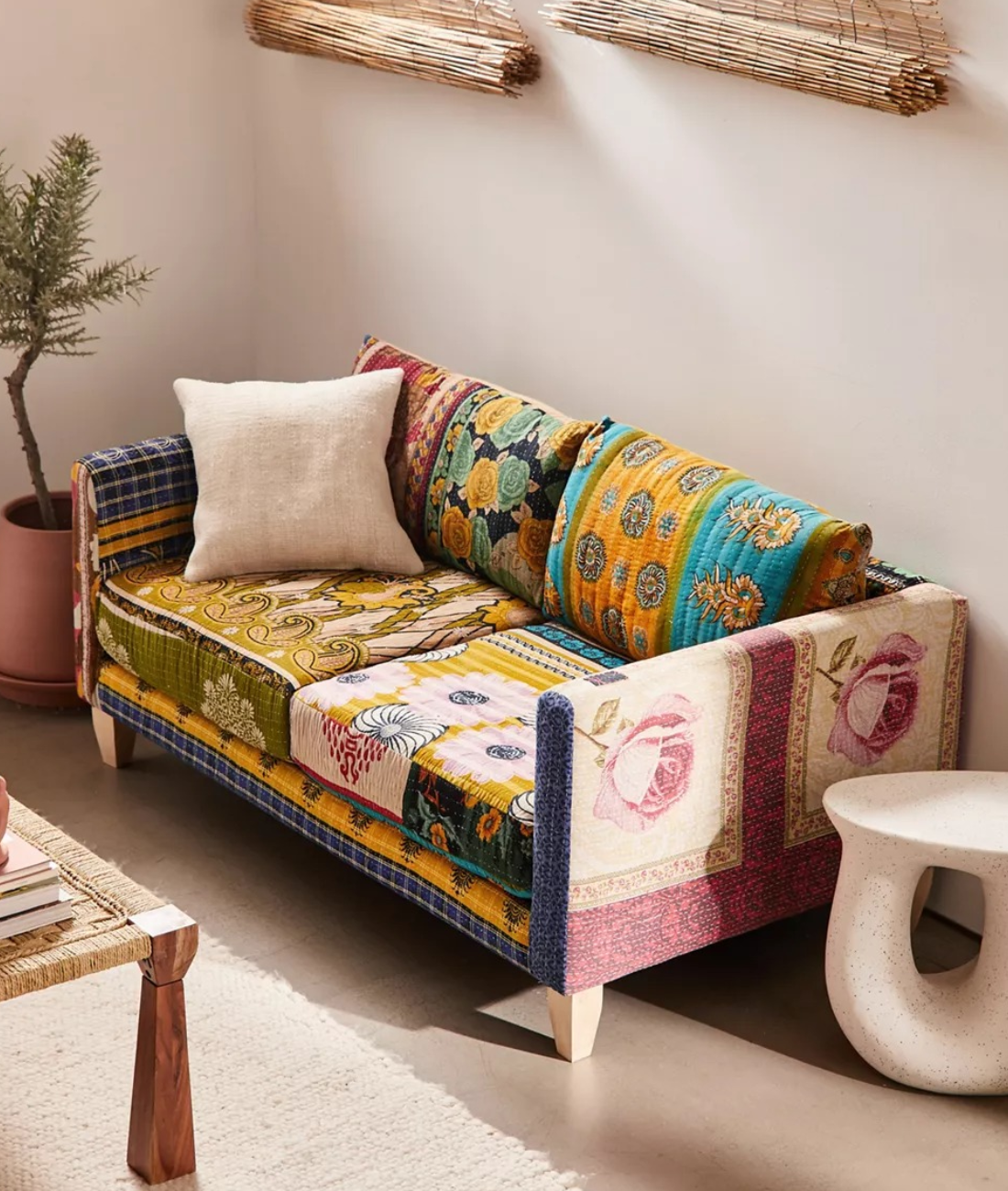 Kantha Love Seat - Lakkadhaara