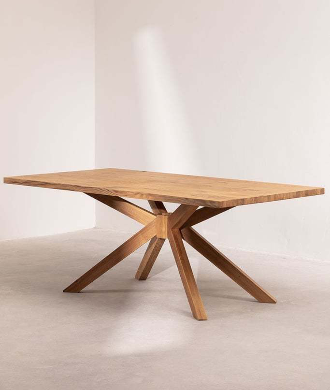 Lio Dining Table