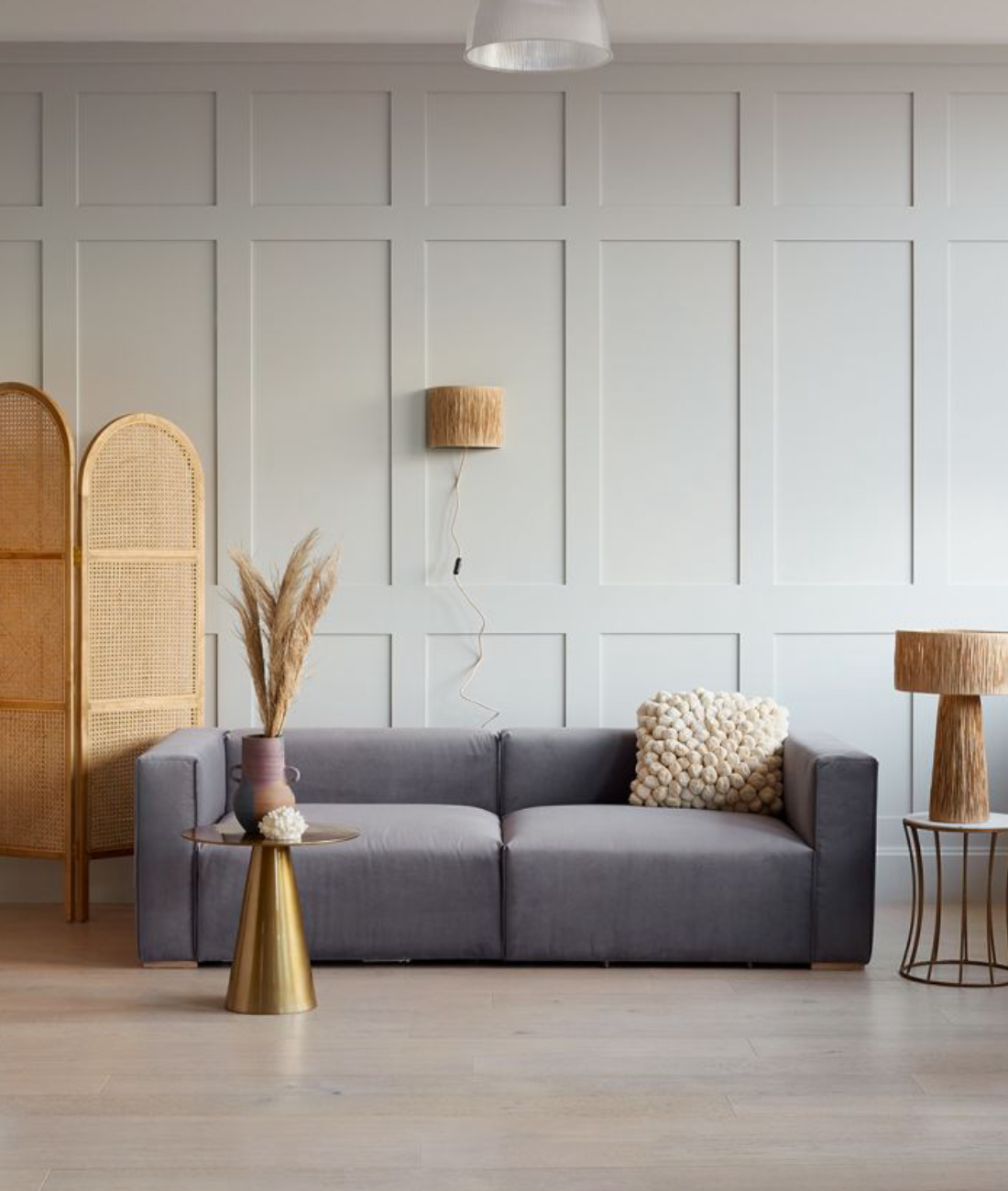Lazarus Sofa - Lakkadhaara