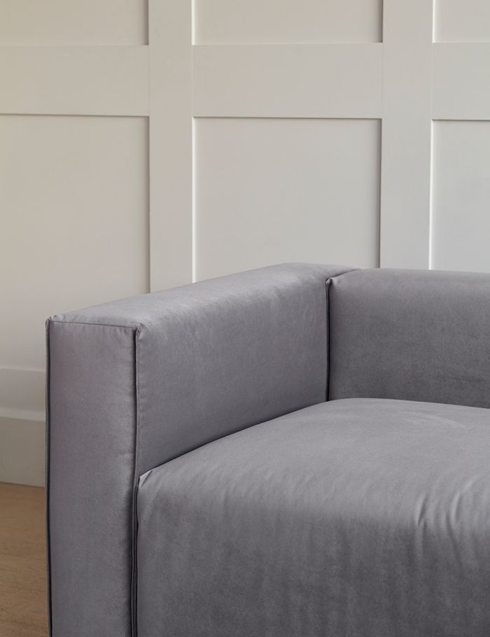 Lazarus Sofa - Lakkadhaara