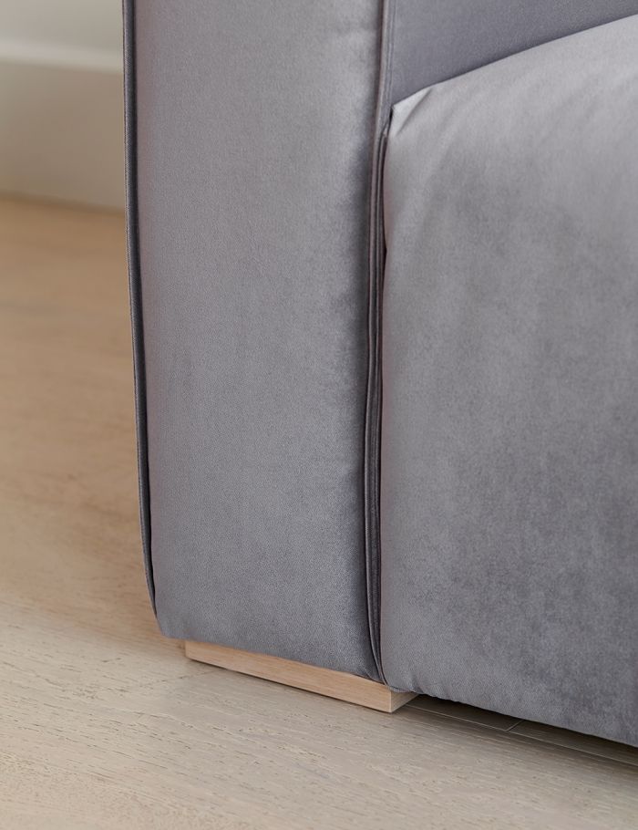 Lazarus Sofa - Lakkadhaara