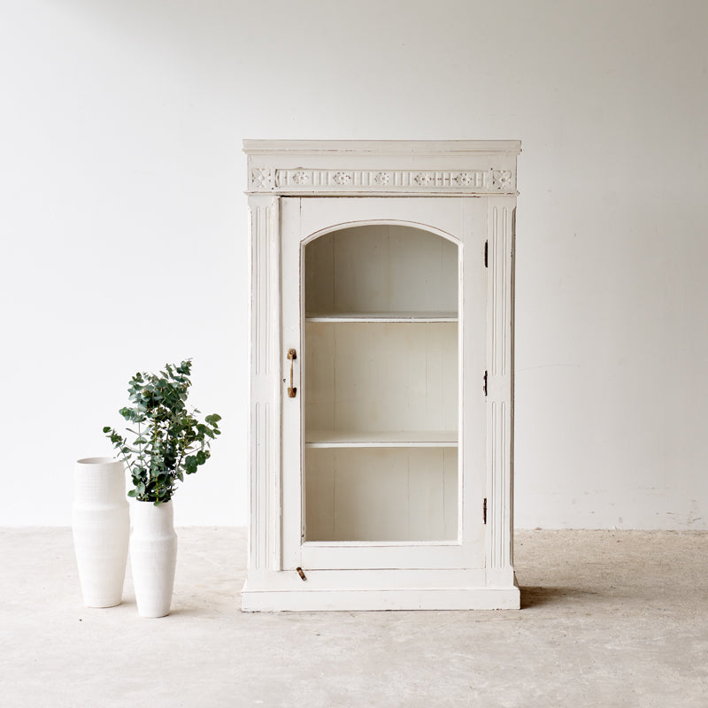 Ojas Cabinet | White - Lakkadhaara