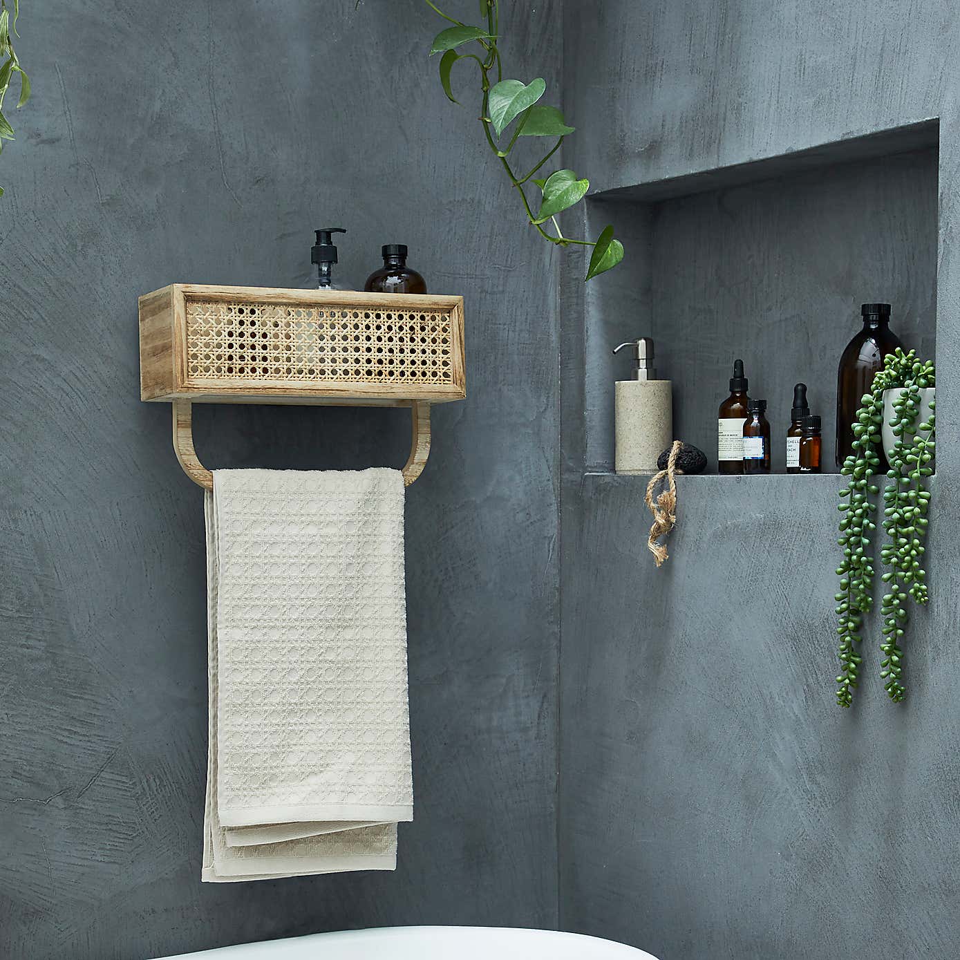 Rattan Towel Rail - Lakkadhaara
