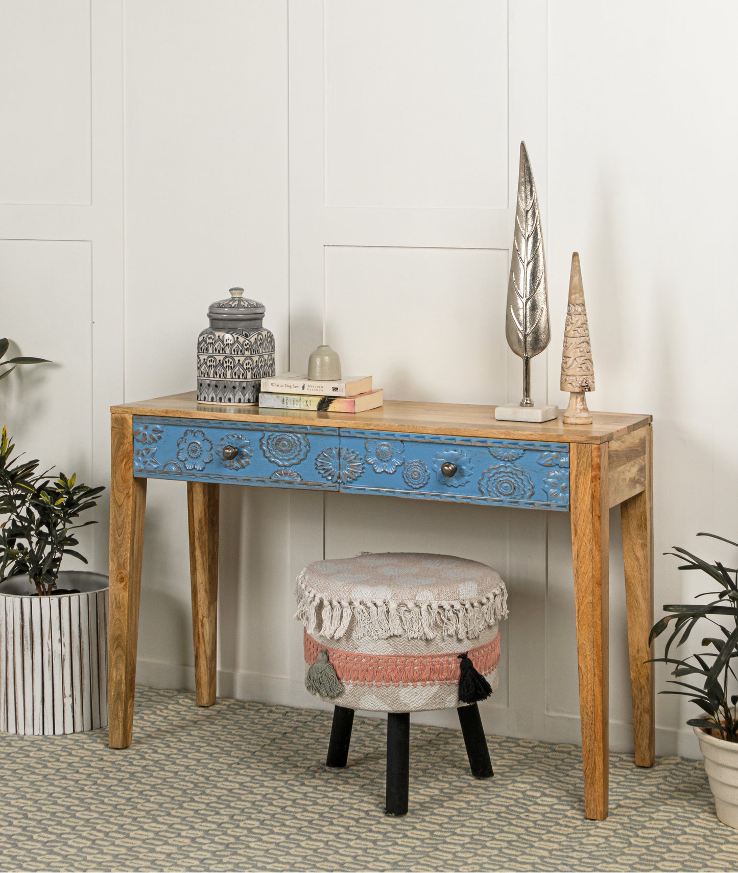 Vasudev Carving Console - Lakkadhaara