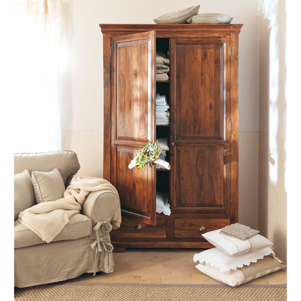 Victoria Solid Wood Wardrobe - Lakkadhaara