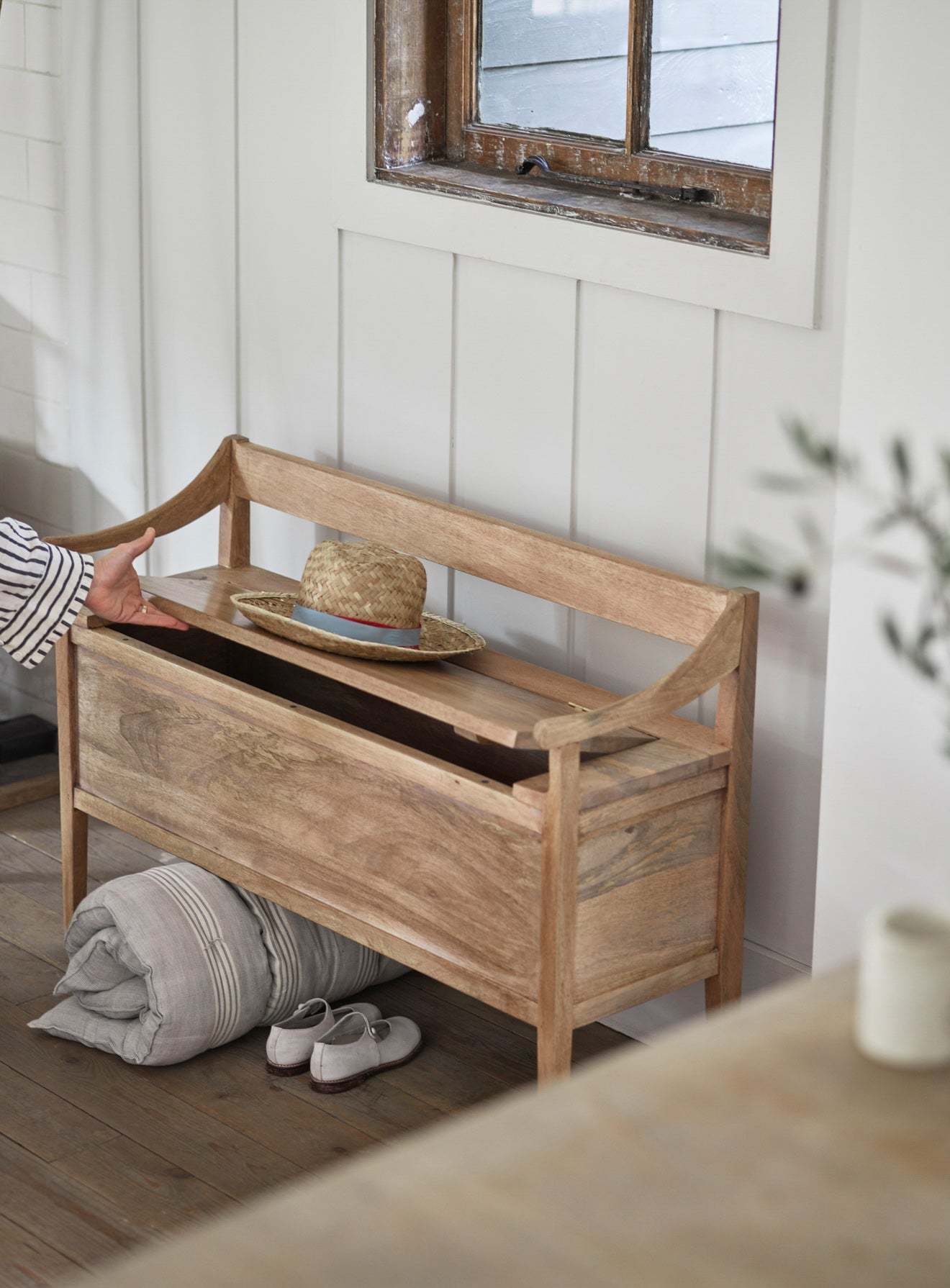 Wazir Storage Bench - Lakkadhaara