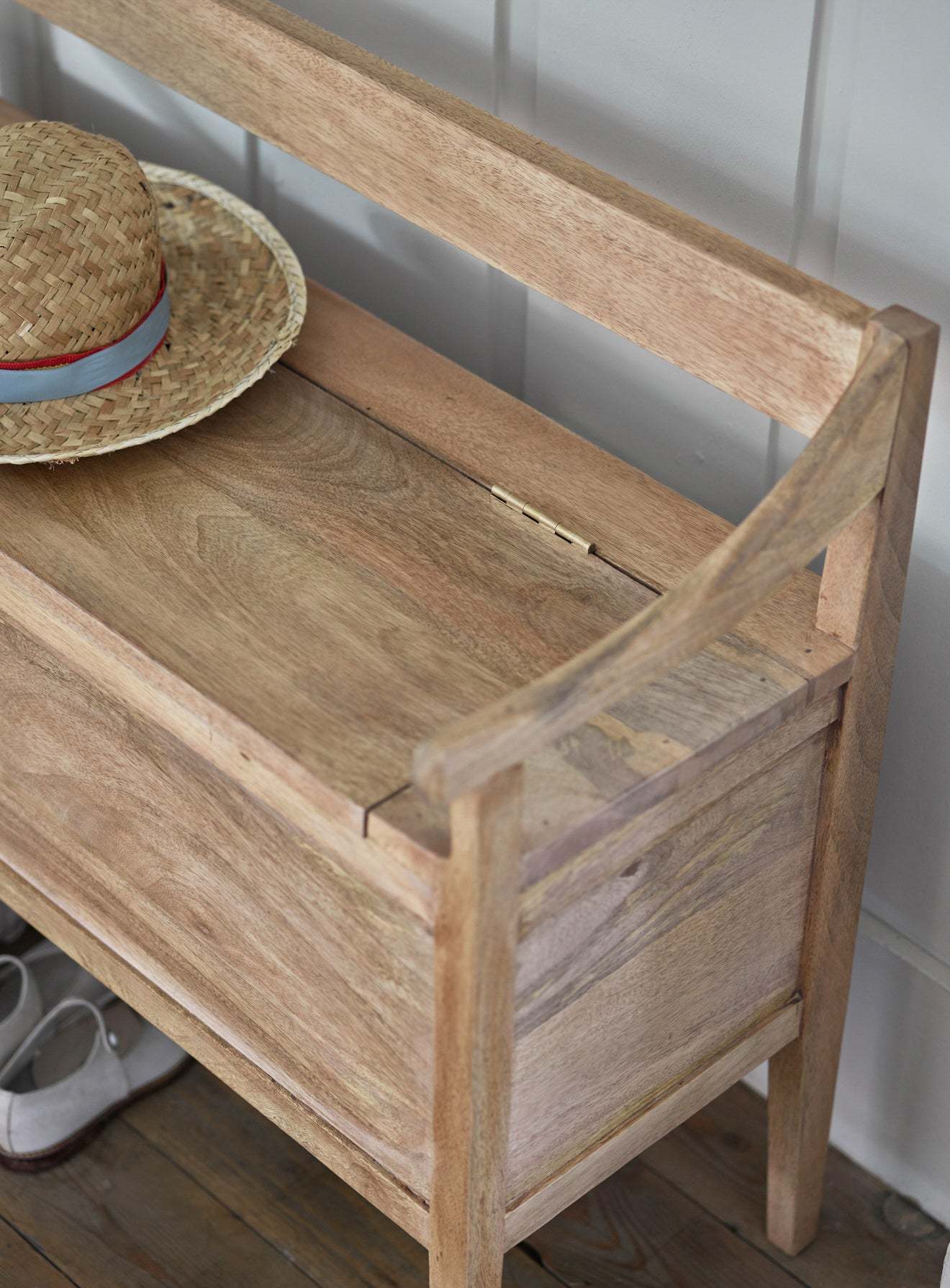 Wazir Storage Bench - Lakkadhaara
