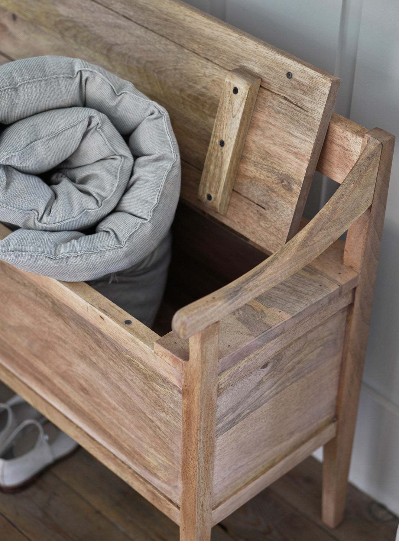Wazir Storage Bench - Lakkadhaara