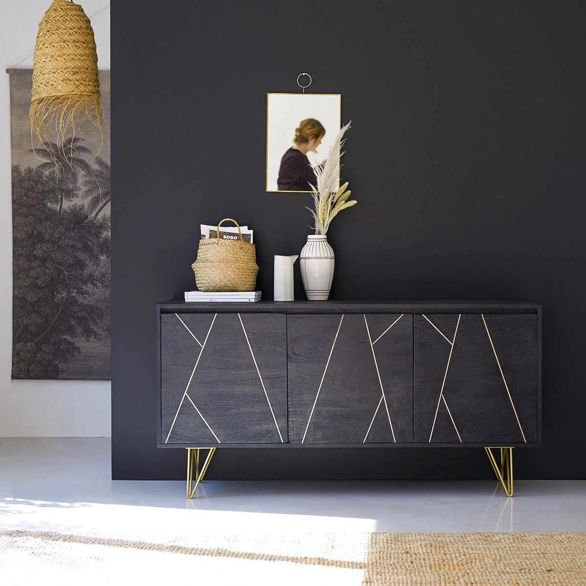 Zeno Sideboard - Lakkadhaara