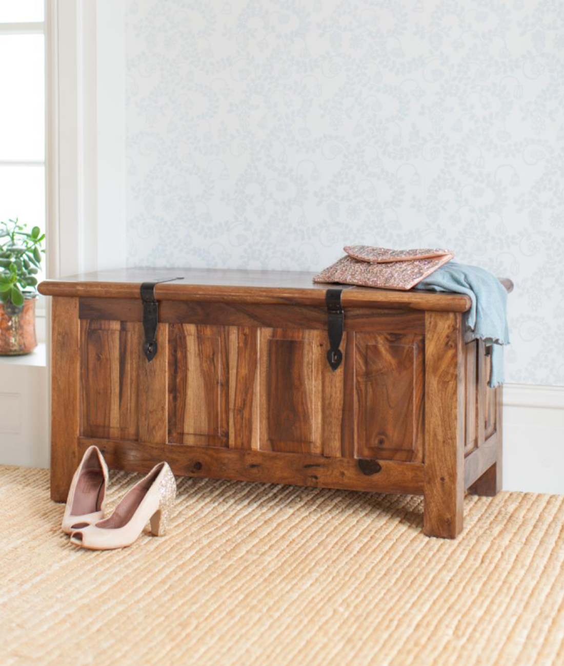 Mid-Century Storage Trunk Cum Coffee Table