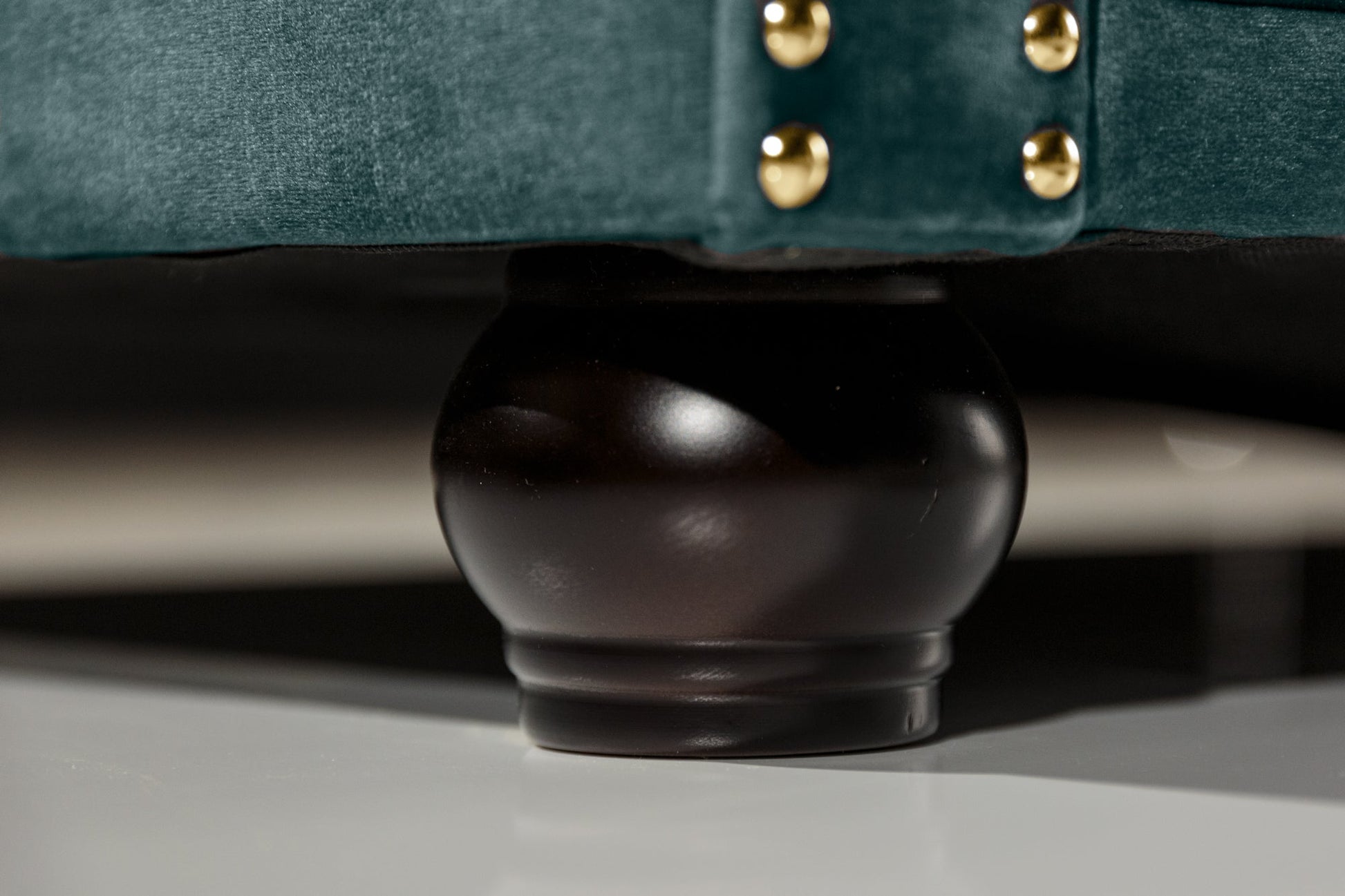 Berlin Chesterfield Sofa - Lakkadhaara