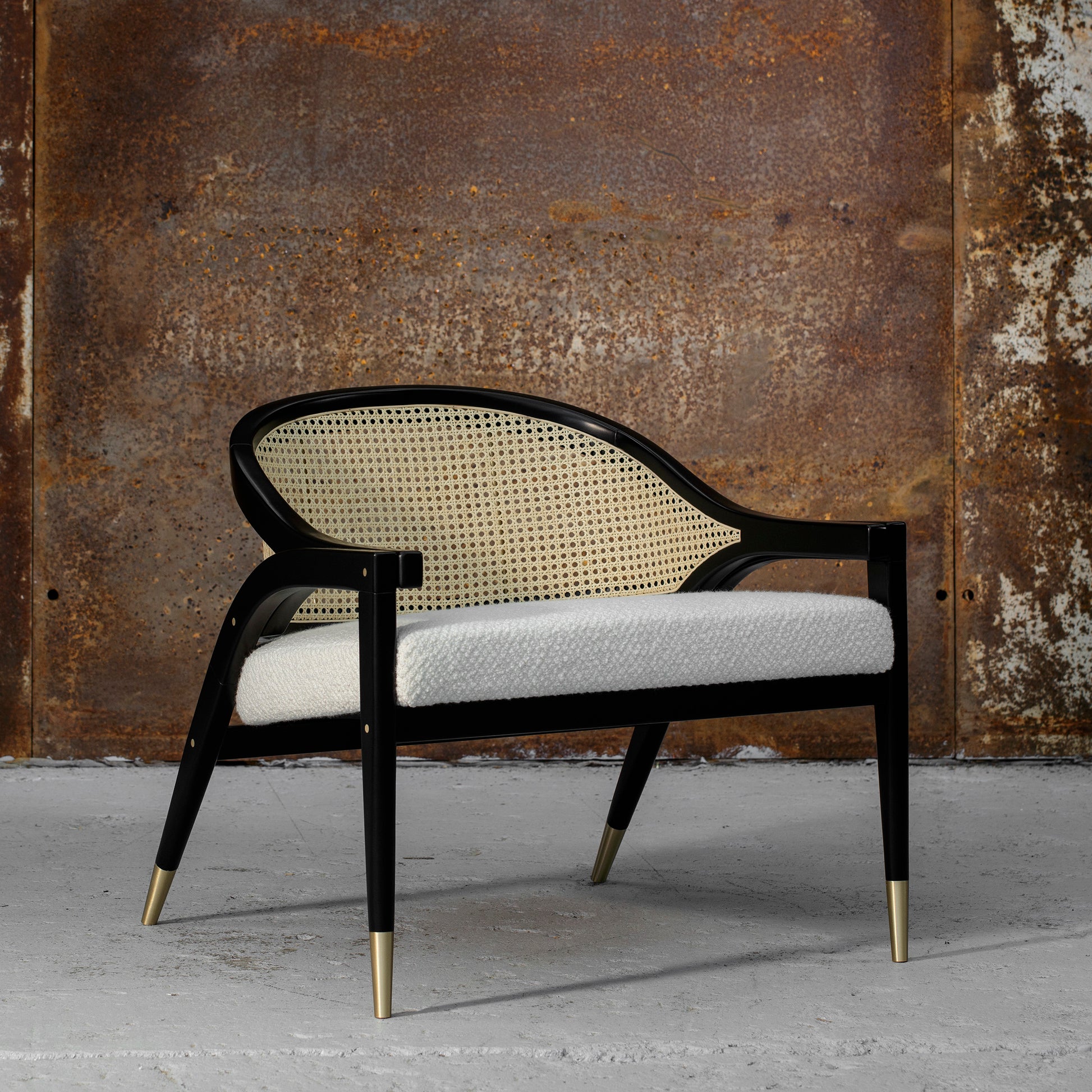 Birbal Armchair - Lakkadhaara