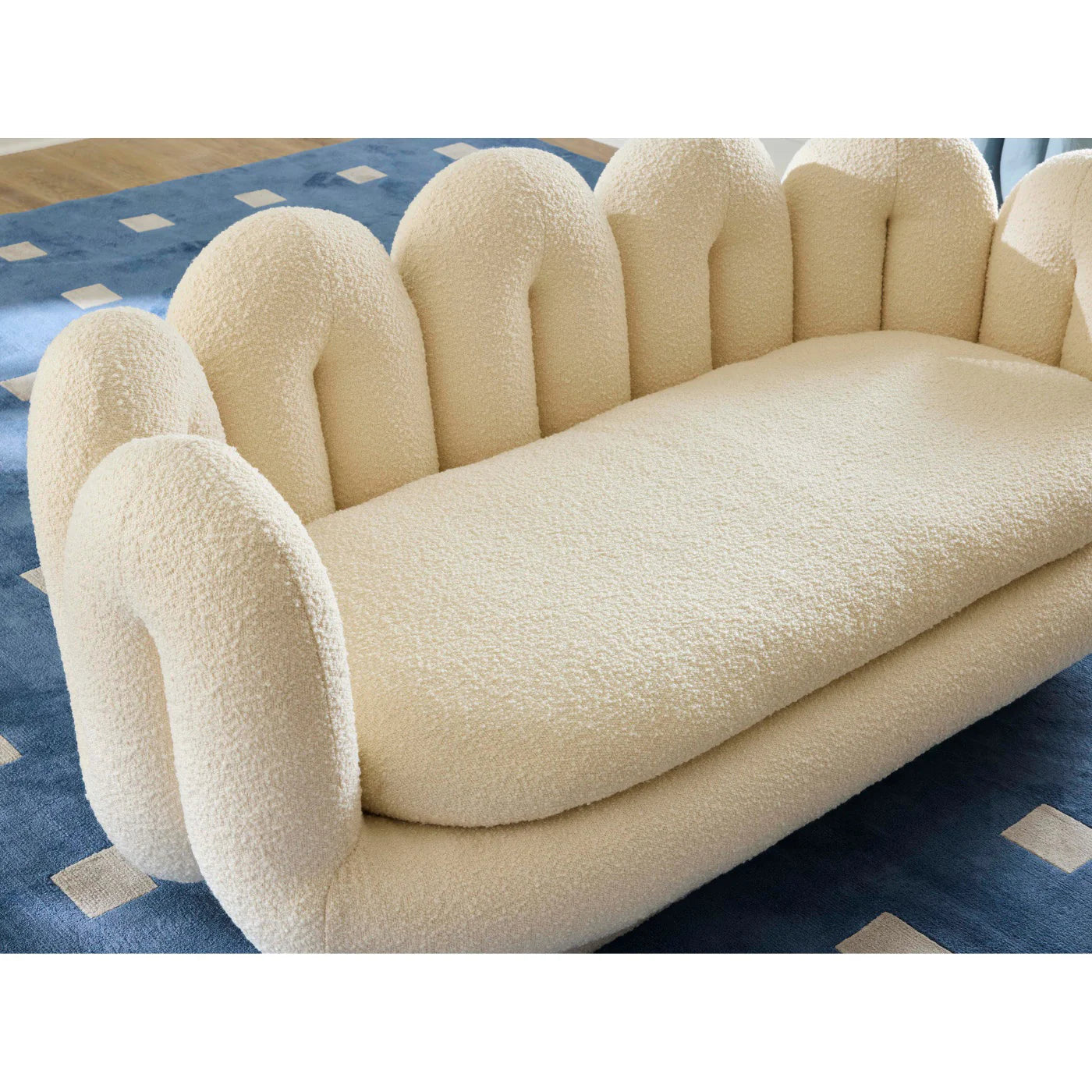 Kian Loveseat