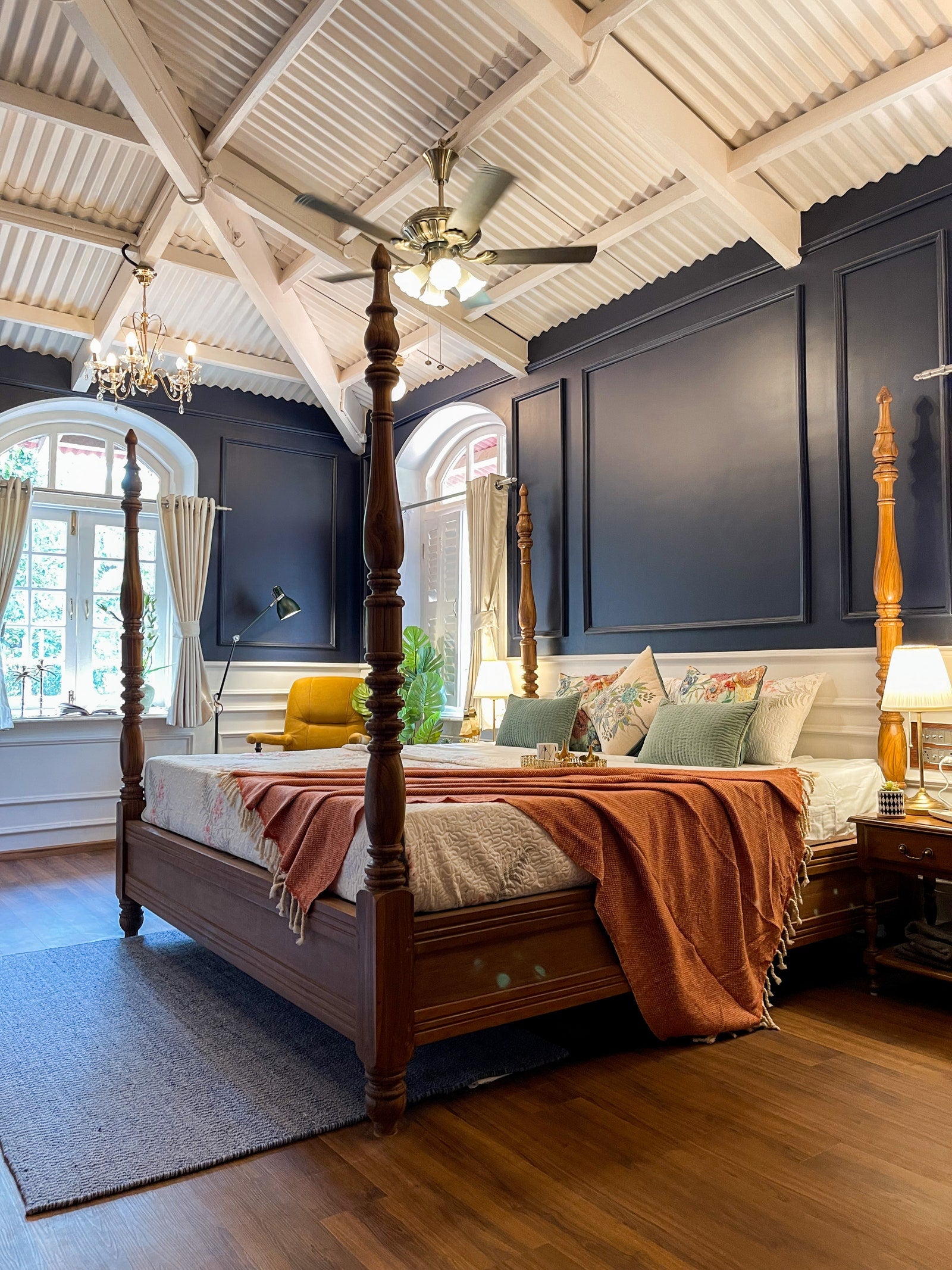 Leela Poster Bed - Lakkadhaara