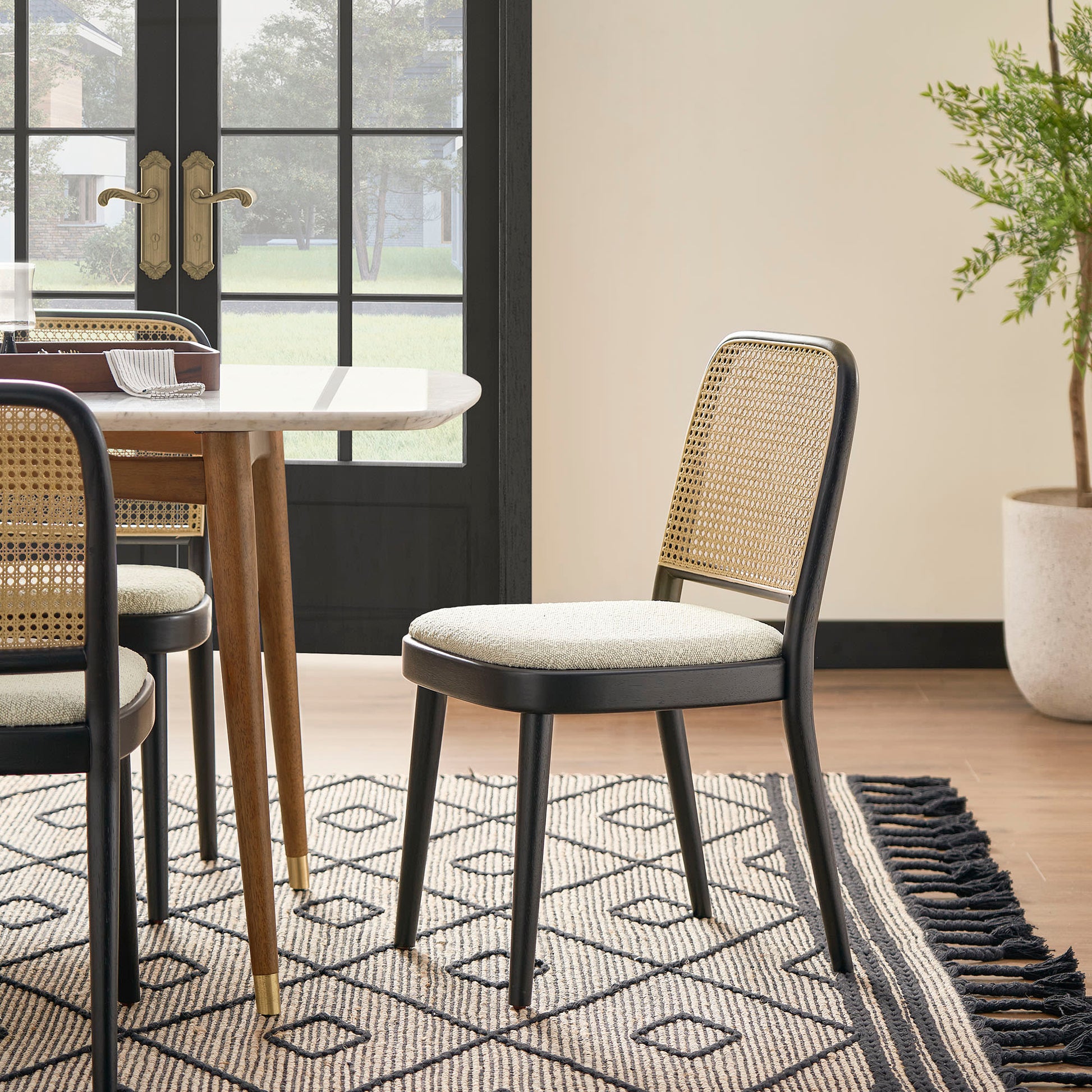 Mitsuki Round Dining Table - Lakkadhaara