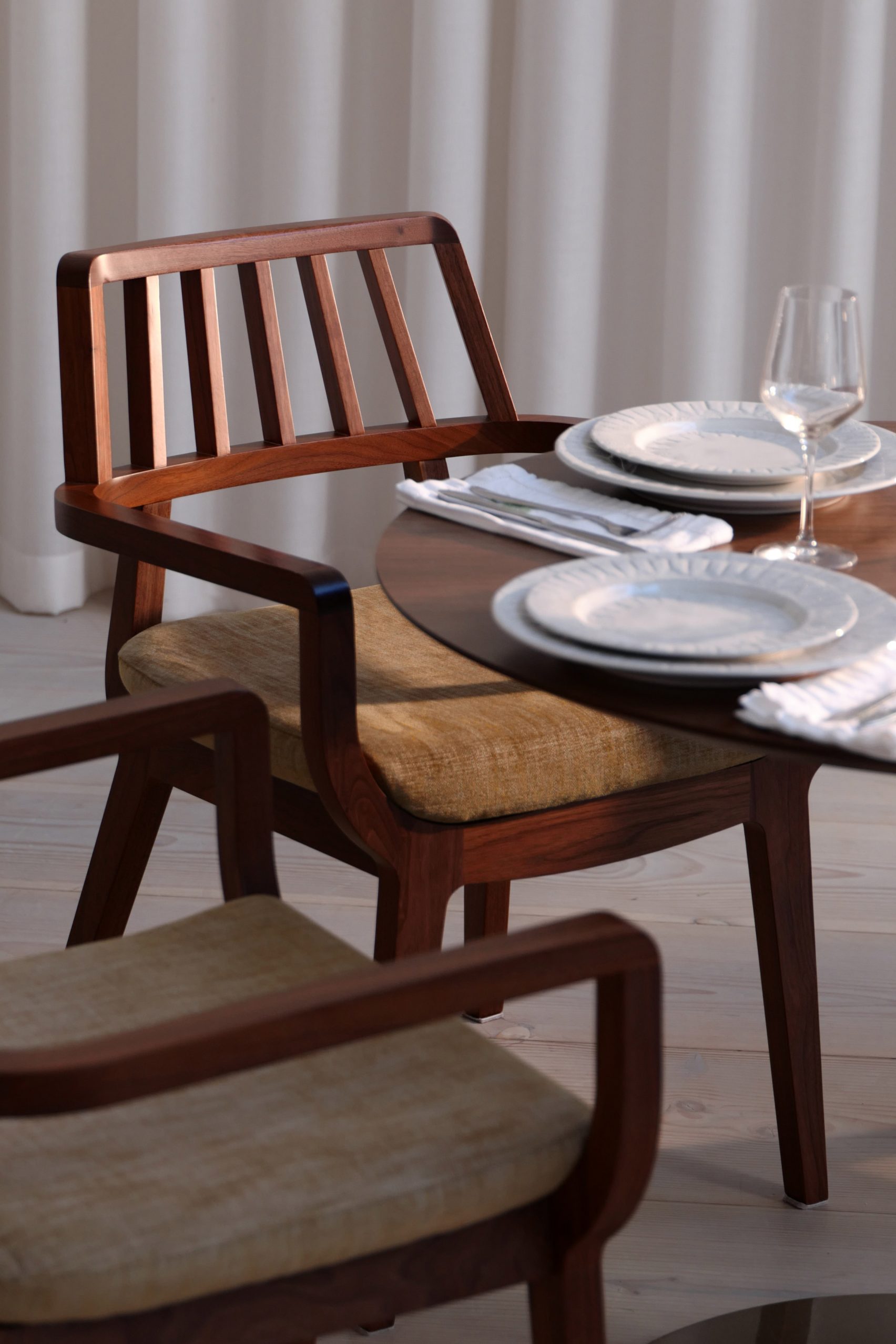Nayla Chair - Lakkadhaara