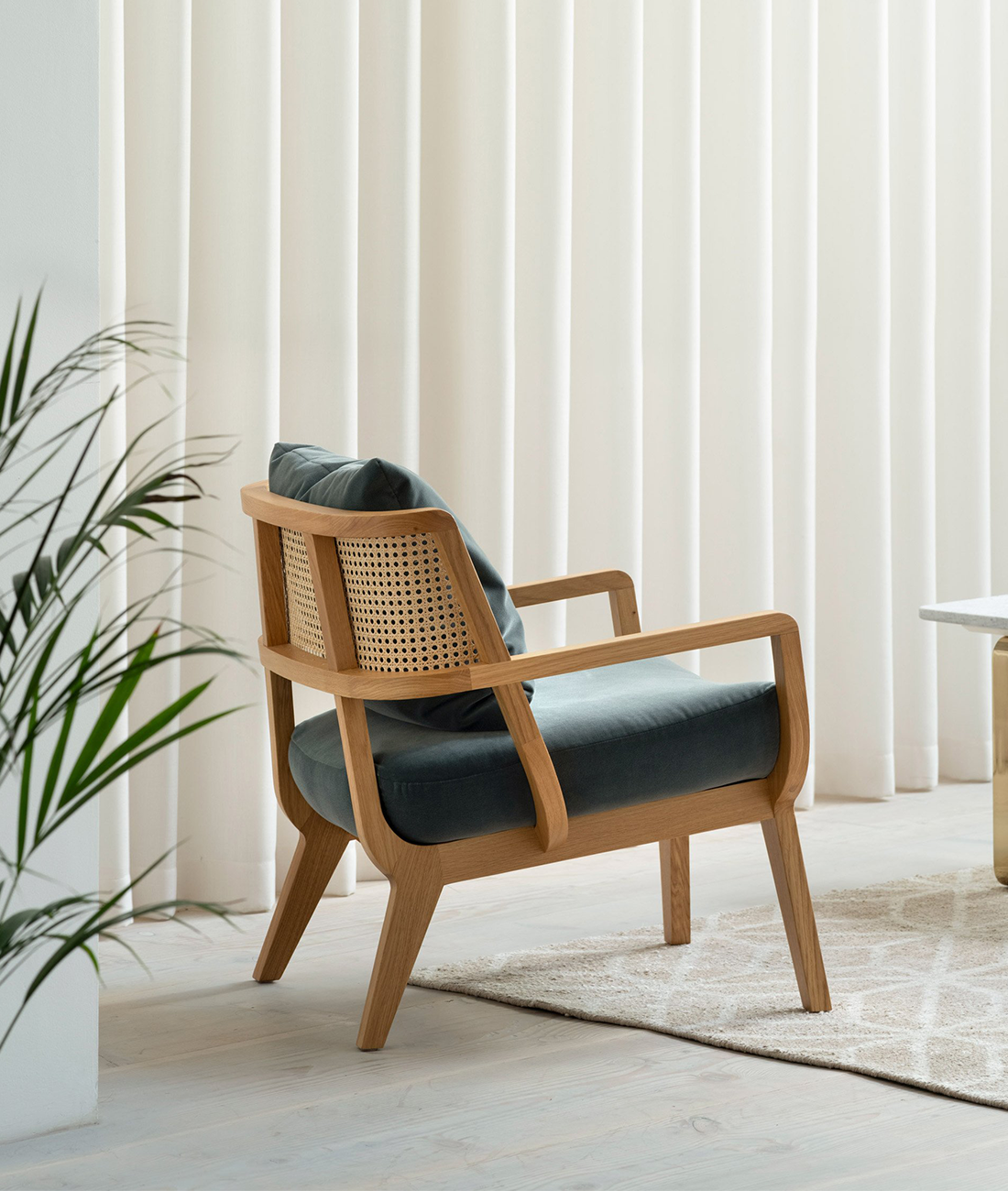 Nayla Lounge Chair - Lakkadhaara