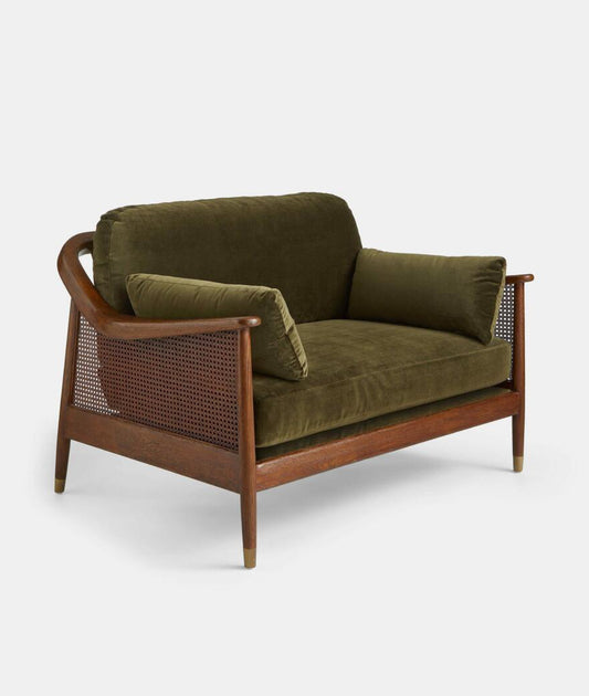 Nirvana Sofa - Lakkadhaara