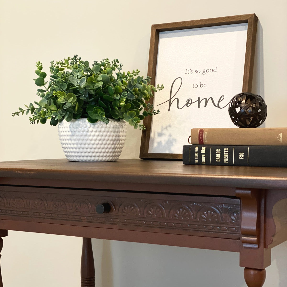 Palladio Side Table - Lakkadhaara