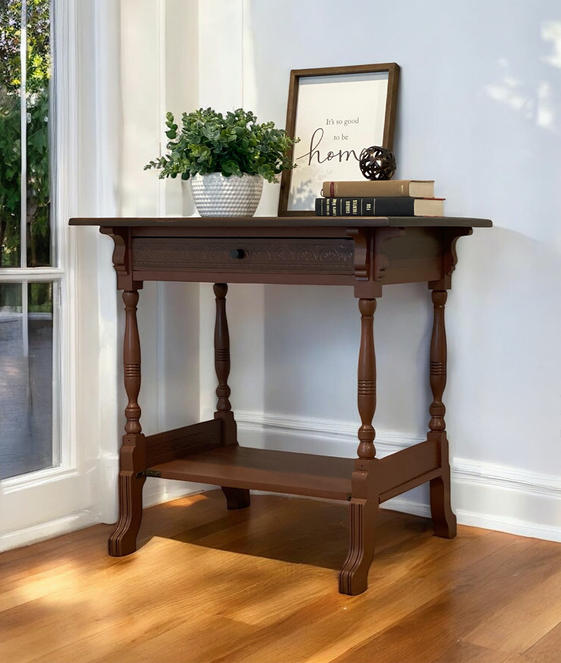 Palladio Side Table - Lakkadhaara