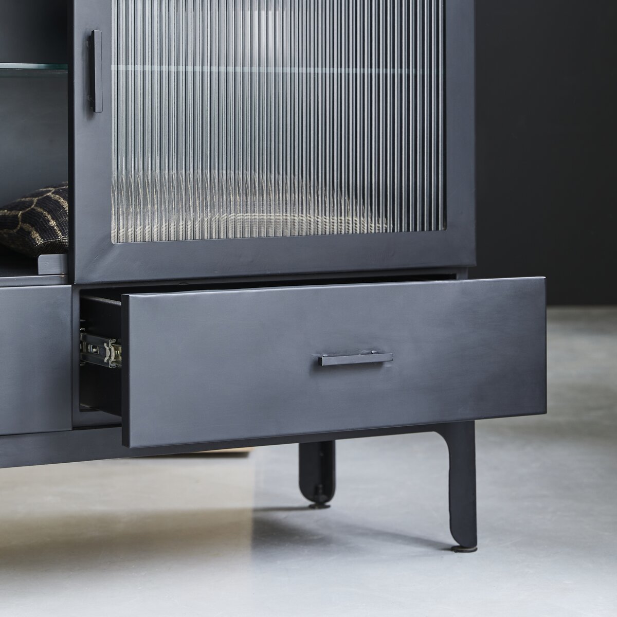 Shizu Cabinet - Lakkadhaara