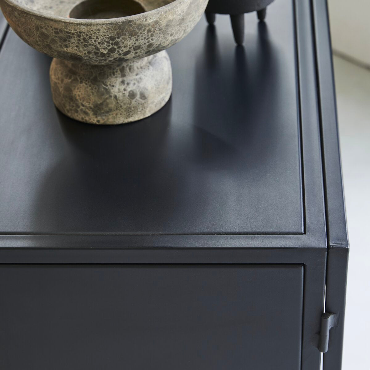 Shizu Cabinet - Lakkadhaara