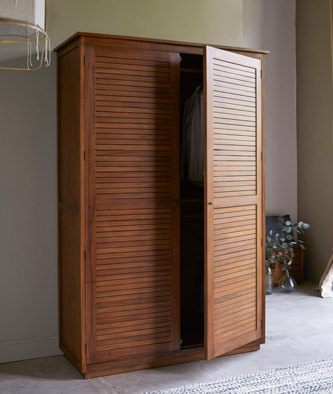 Trinity Wardrobe - Lakkadhaara