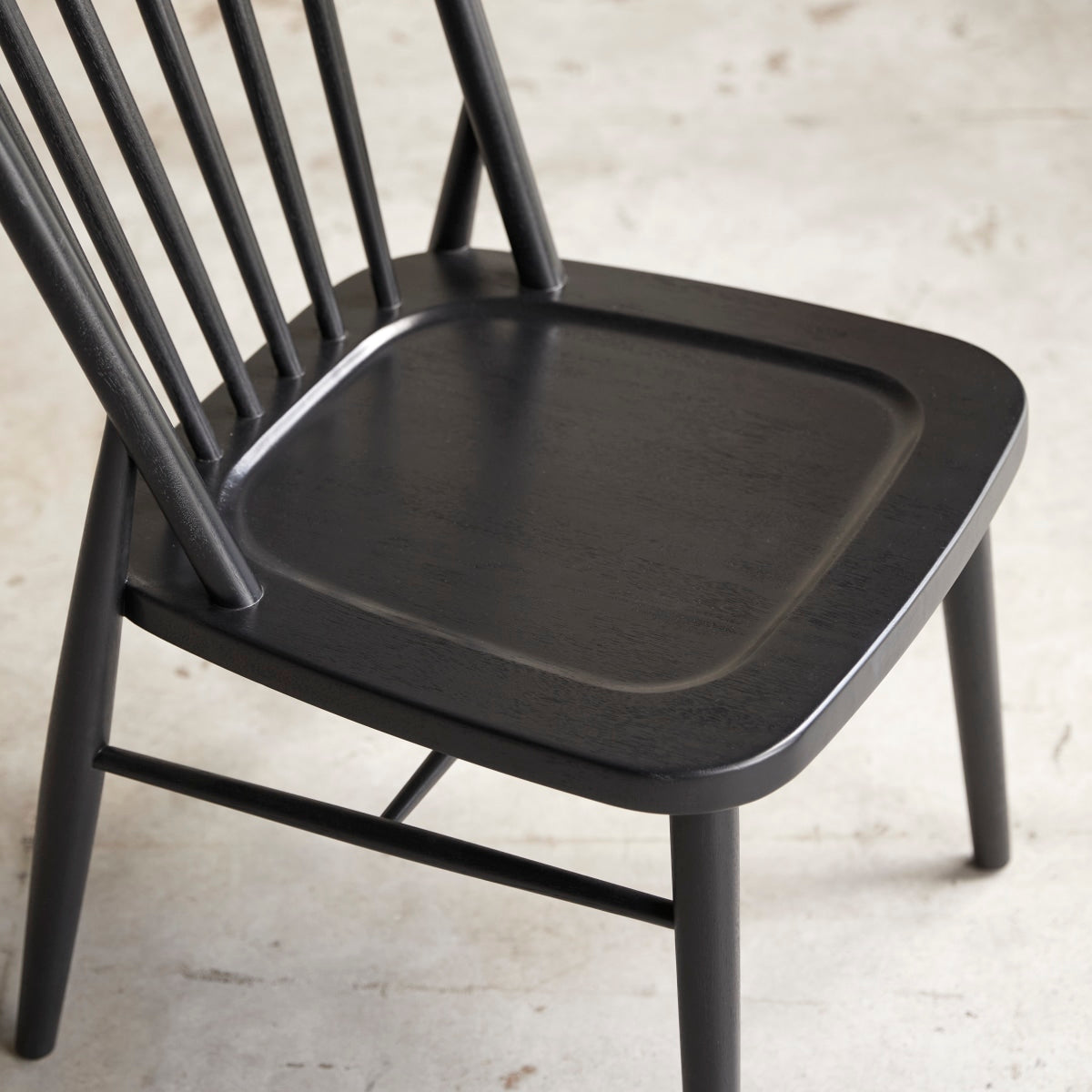 Zoho Chair - Lakkadhaara