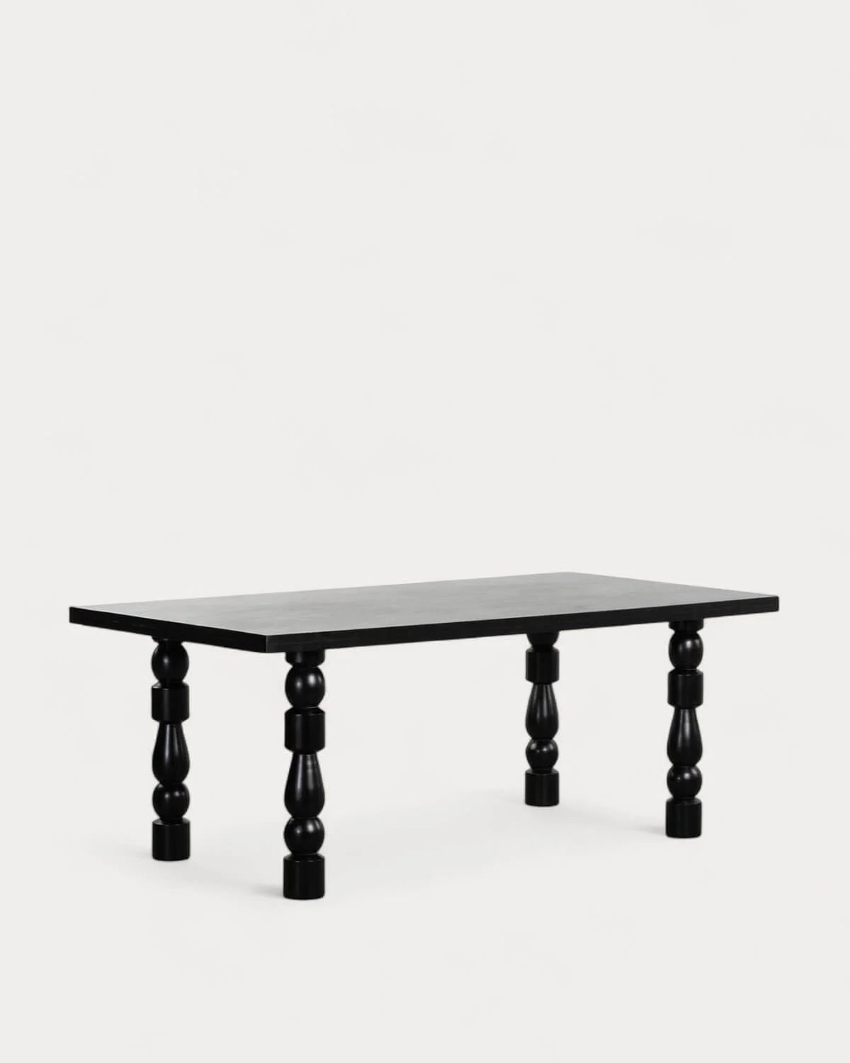 Zoya Dining Table