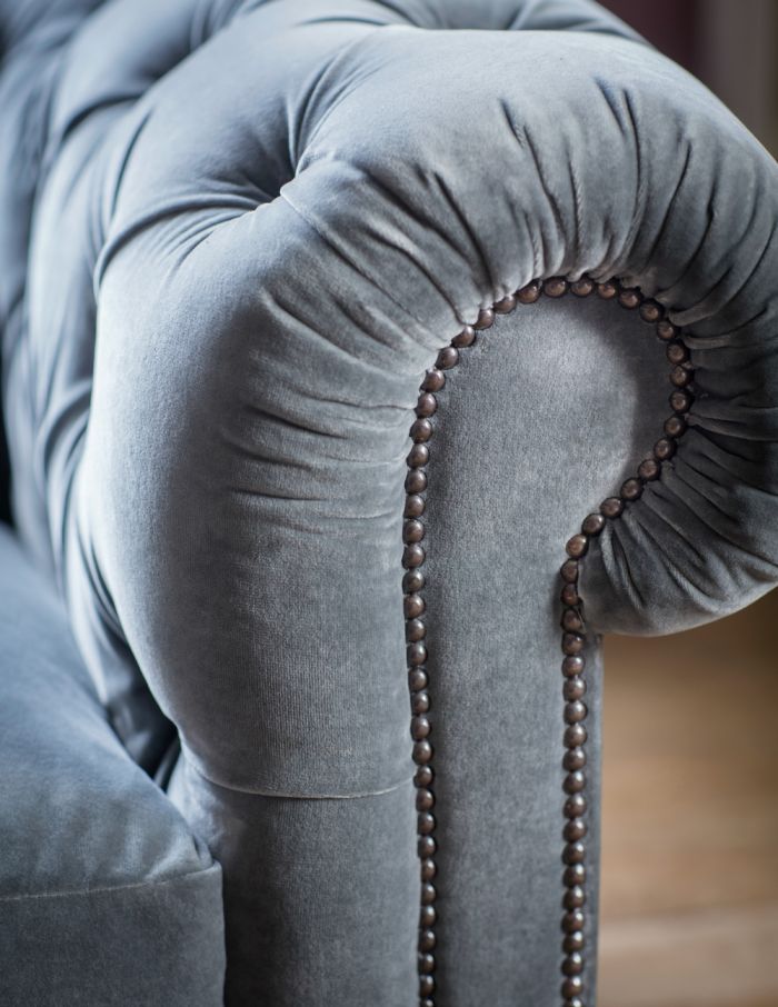 Adonis Chesterfield Sofa - Lakkadhaara