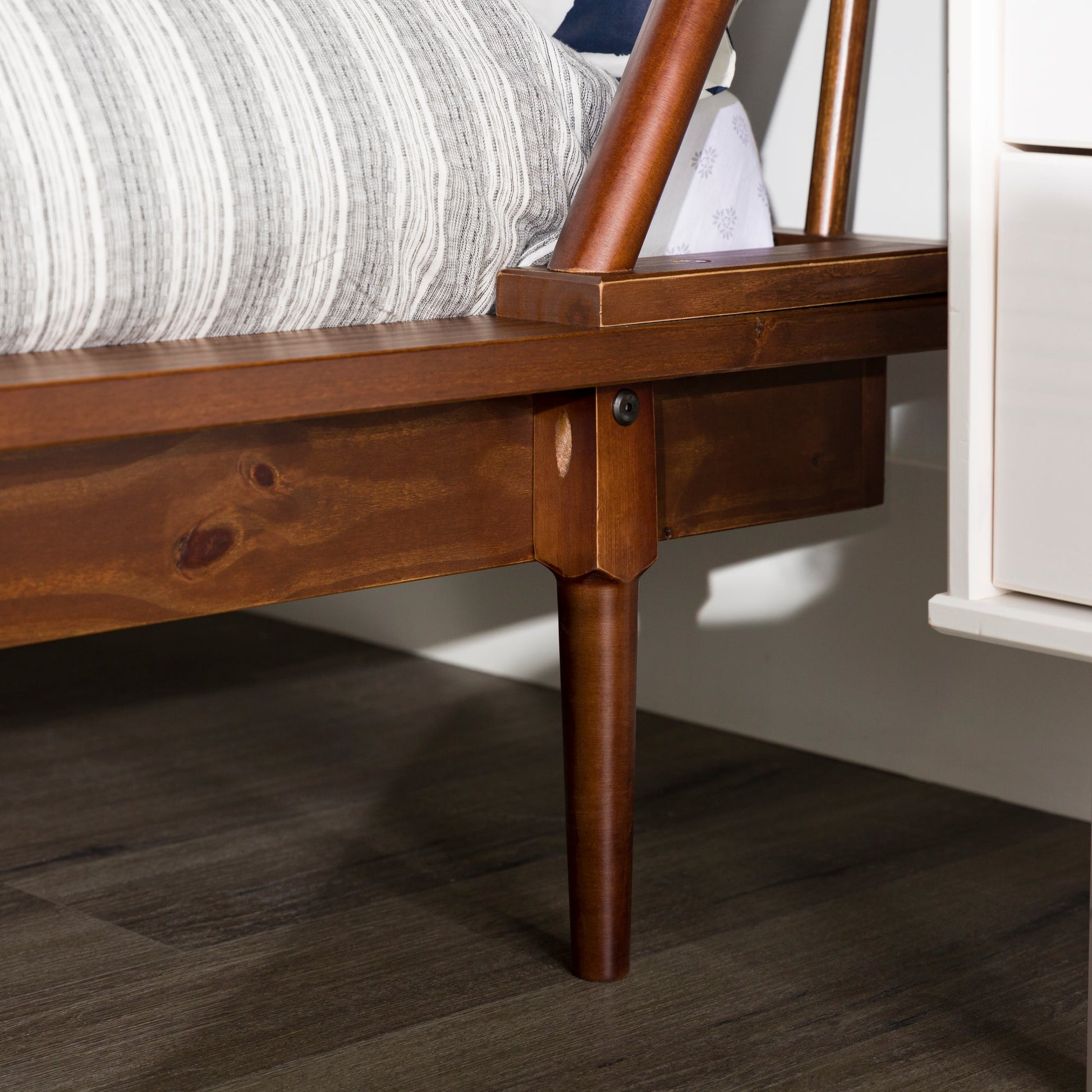 Ameya Solid Wood Queen Bed - Lakkadhaara